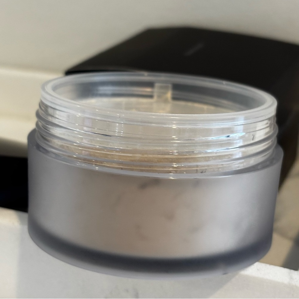 NIB Laura Mercier Translucent Loose Setting Powder FULL-SIZE SEALED - Picture 7 of 11